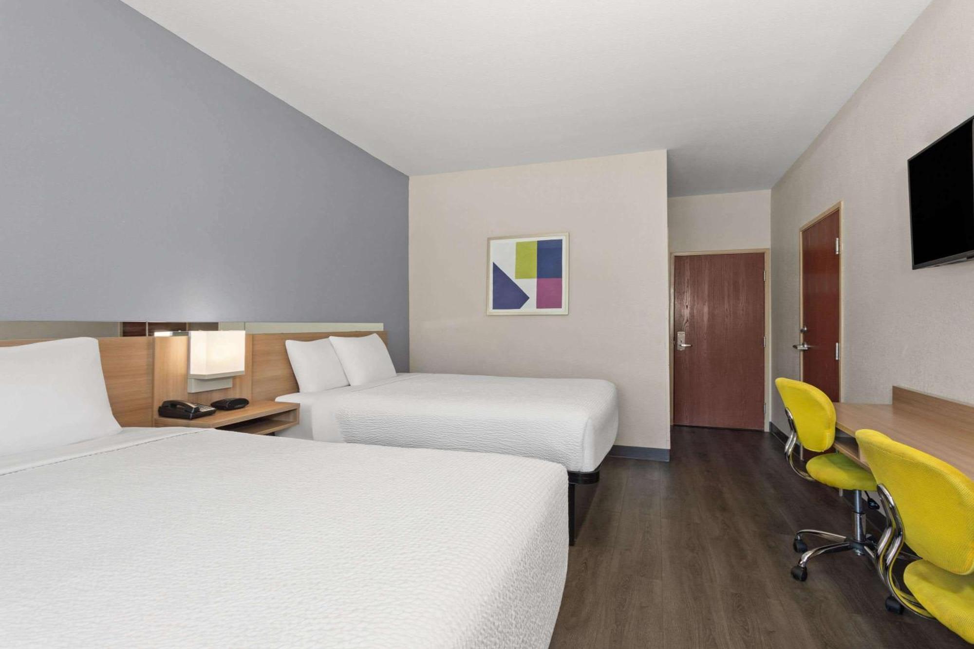 Microtel Inn & Suites By Wyndham Panama City Ngoại thất bức ảnh