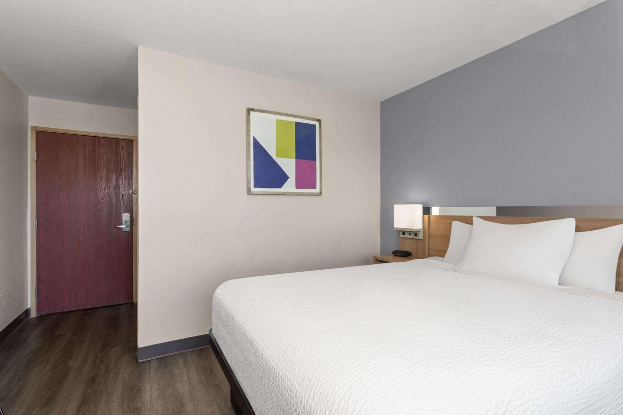 Microtel Inn & Suites By Wyndham Panama City Ngoại thất bức ảnh