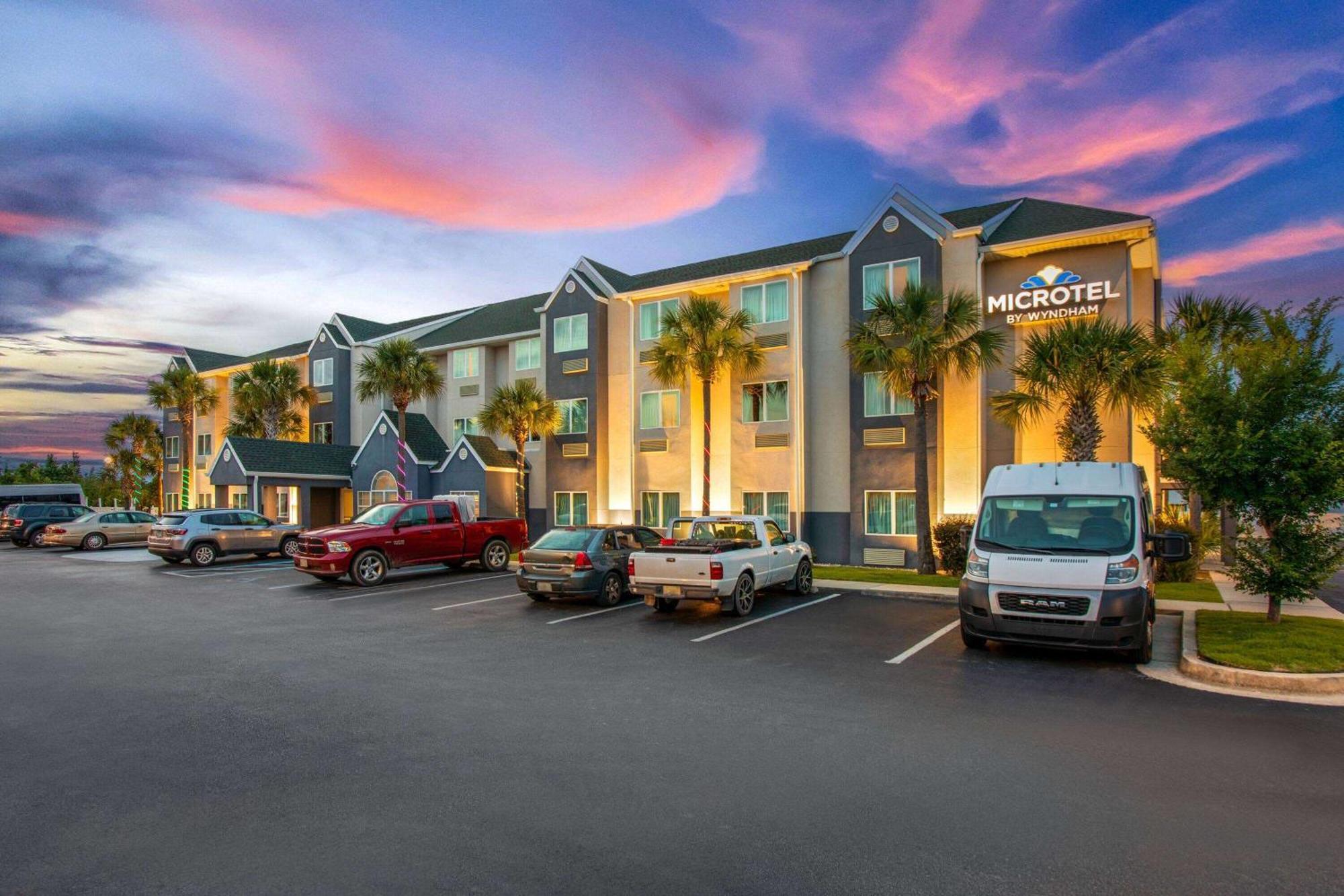 Microtel Inn & Suites By Wyndham Panama City Ngoại thất bức ảnh