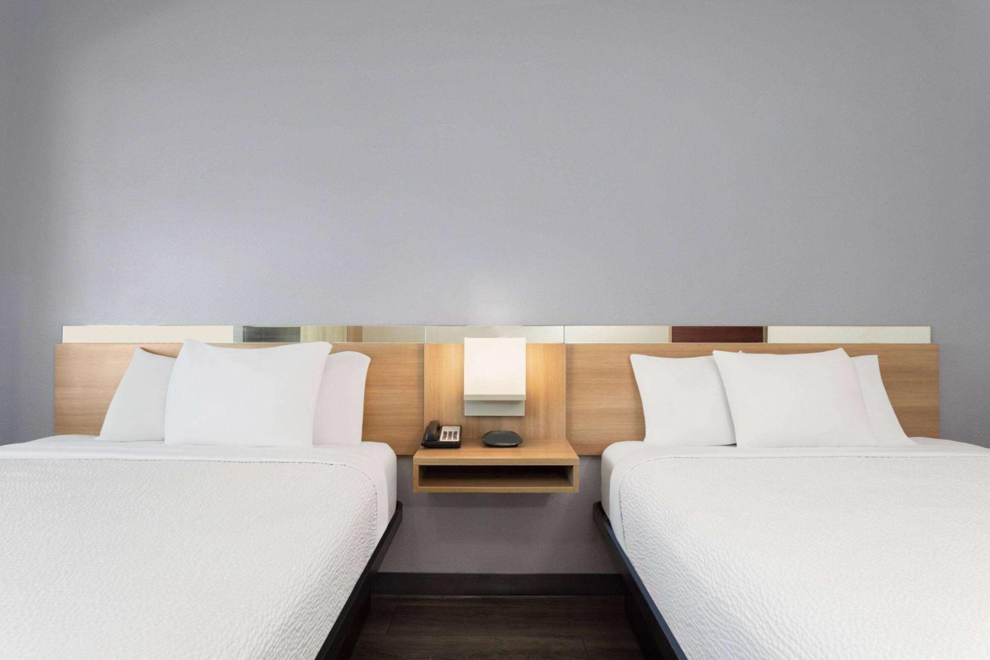 Microtel Inn & Suites By Wyndham Panama City Ngoại thất bức ảnh
