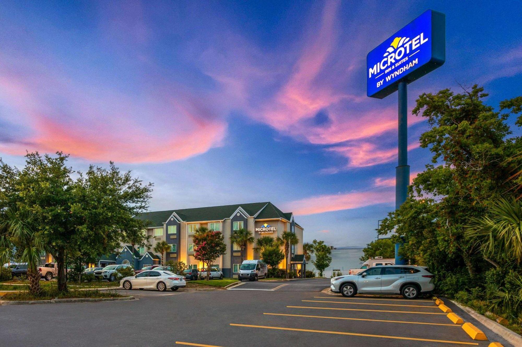 Microtel Inn & Suites By Wyndham Panama City Ngoại thất bức ảnh